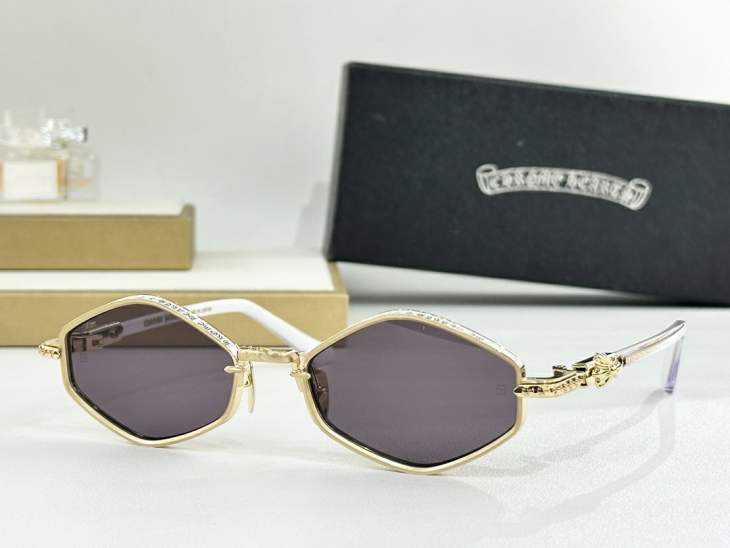 Picture of Chrome Hearts Sunglasses _SKUfw76704345fw